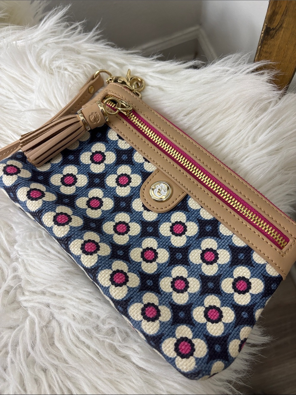 Spartina 449 Navy Floral Wristlet with Beige Trim and Pink Accents - Picture 2 of 5